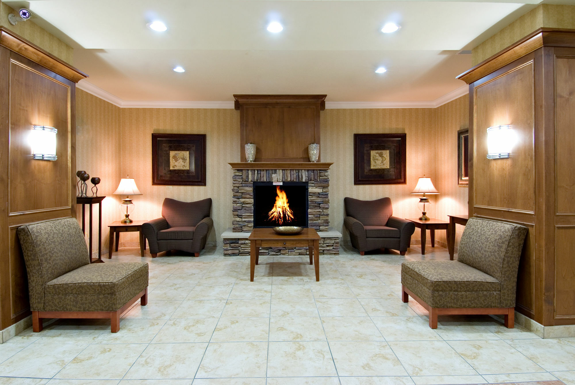 Holiday Inn Express And Suites Klamath Klamath Falls Exterior photo